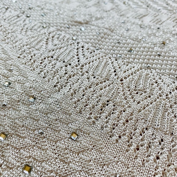 WHBM XS White Knit Tee w/Stone Details - Picture 3 of 4